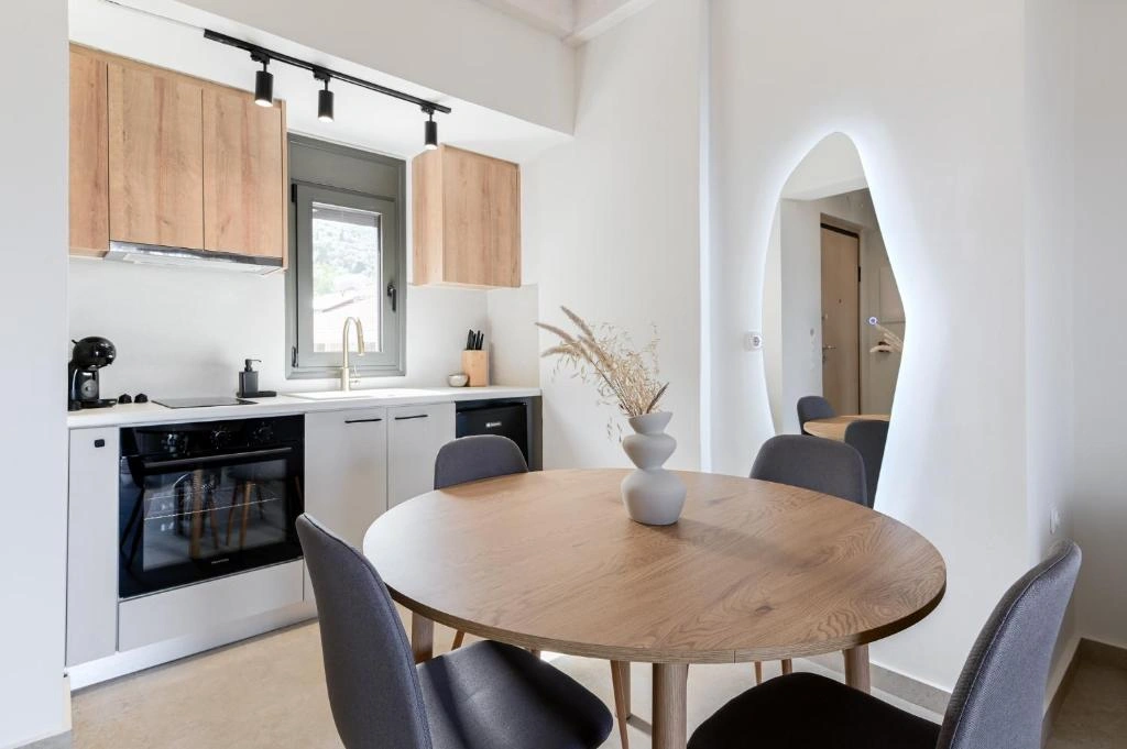 Suite 7 - Gallery 36